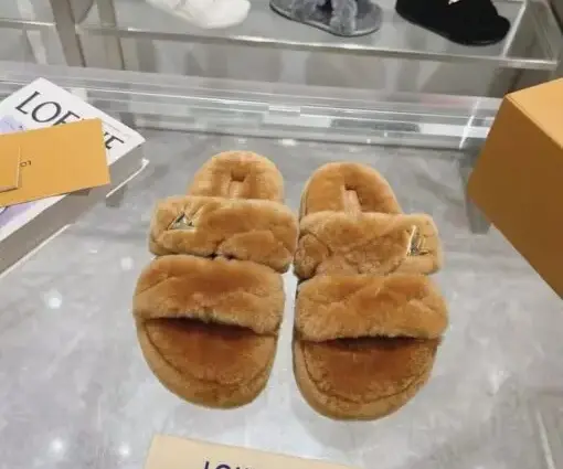 LV Bliss Comfort Mule Shearling Crossover Straps Embroidered With Heritage Malletage Pattern Light Brown