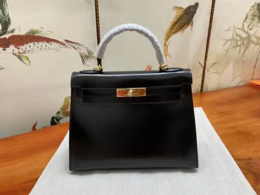 Hermes Kelly 28cm Handbag in Black Calfskin Leather