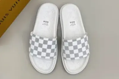 LV Slipper White With Grey Check