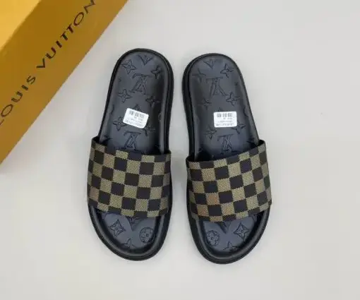 LV Slipper Black Check