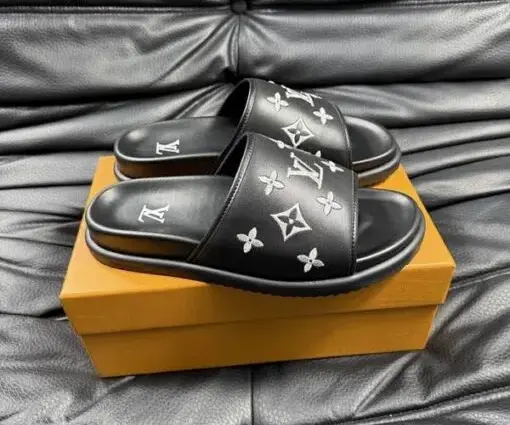 Alternative view of LV x Takashi Murakami Slipper 6AM Flat Mule Black With Logo