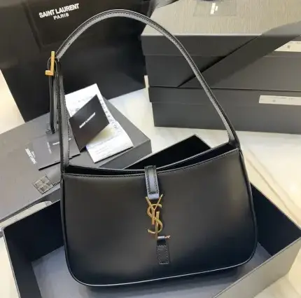 YSL Le 5 A 7 Bag Black