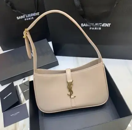YSL Le 5 A 7 Bag Off-White