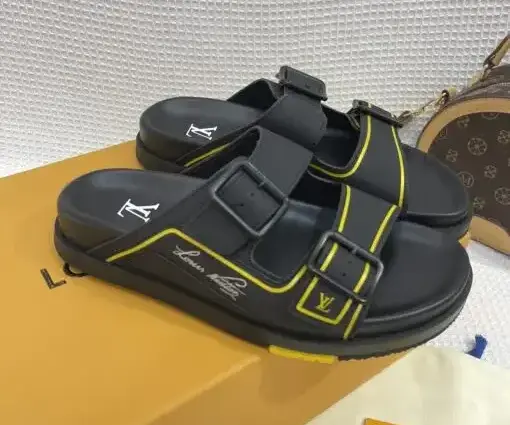 LV Trainer Mule Black