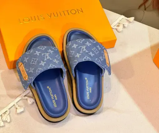 Alternative view of LV Slipper Blue