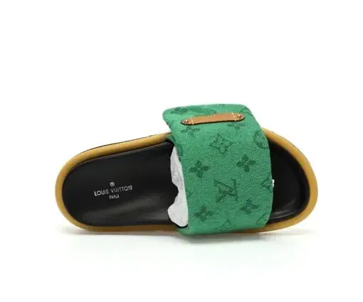 Alternative view of LV Slipper Green