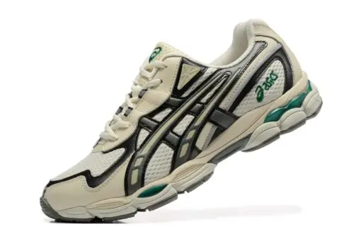 Asics Sneakers