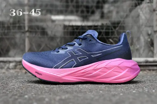 Asics Sneakers