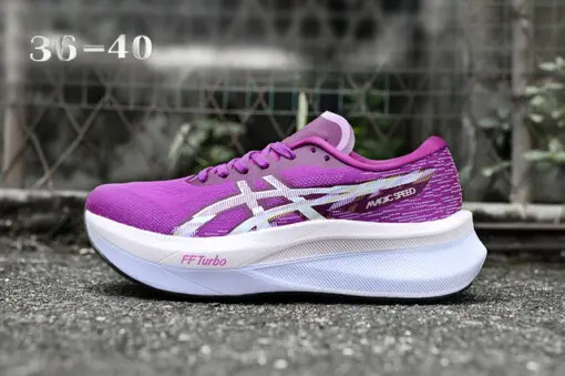 Asics Sneakers