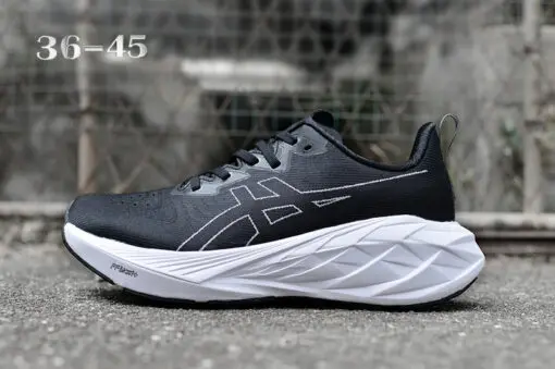 Asics Sneakers