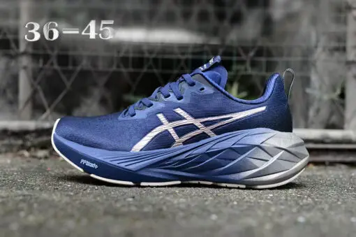 Asics Sneakers