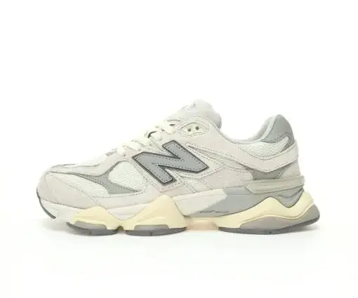 New Balance Sneaker