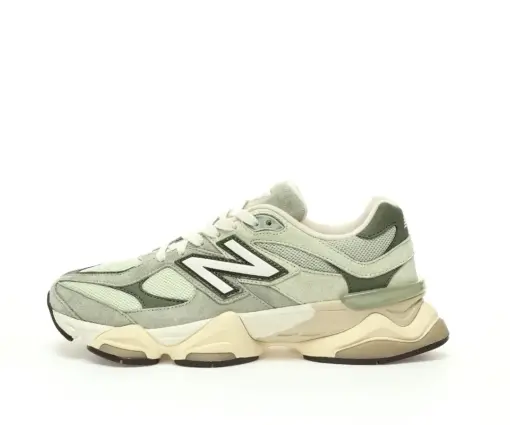 New Balance Sneaker